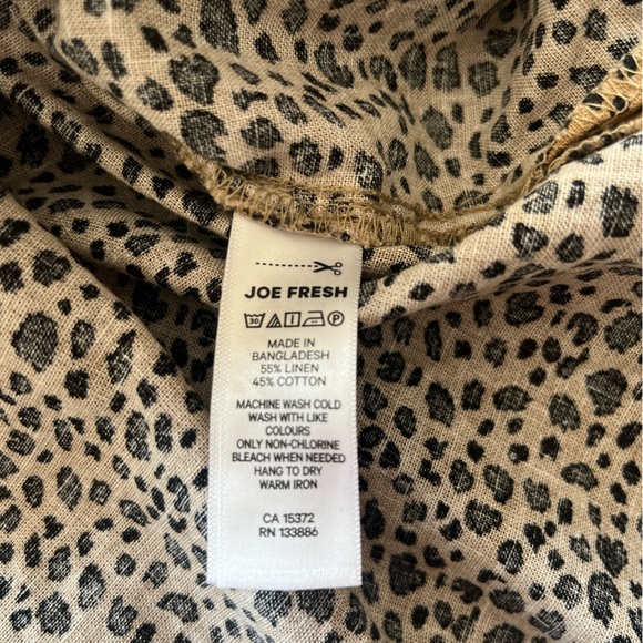 NWOT Animal Print off the shoulder Linen Blouse! - Picture 3 of 7